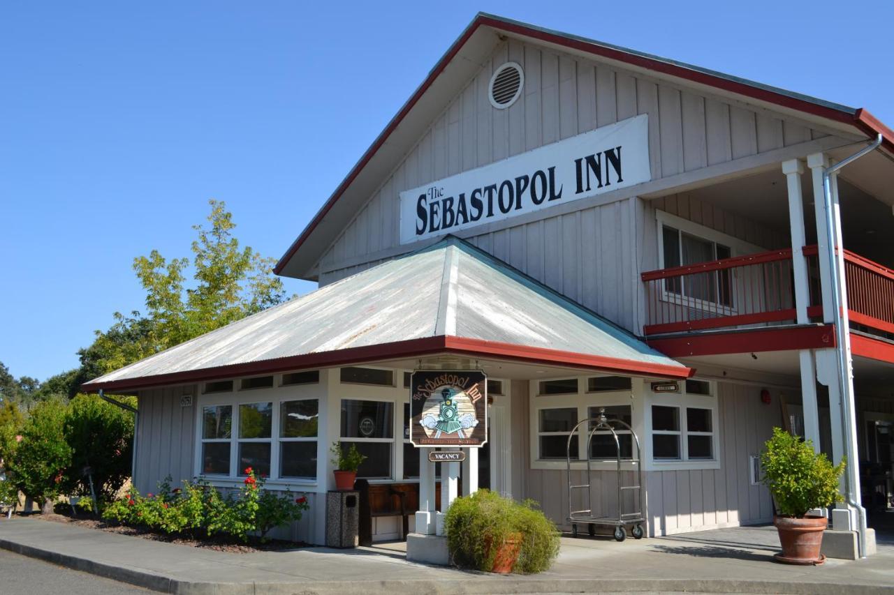 Sebastopol Inn Exterior photo